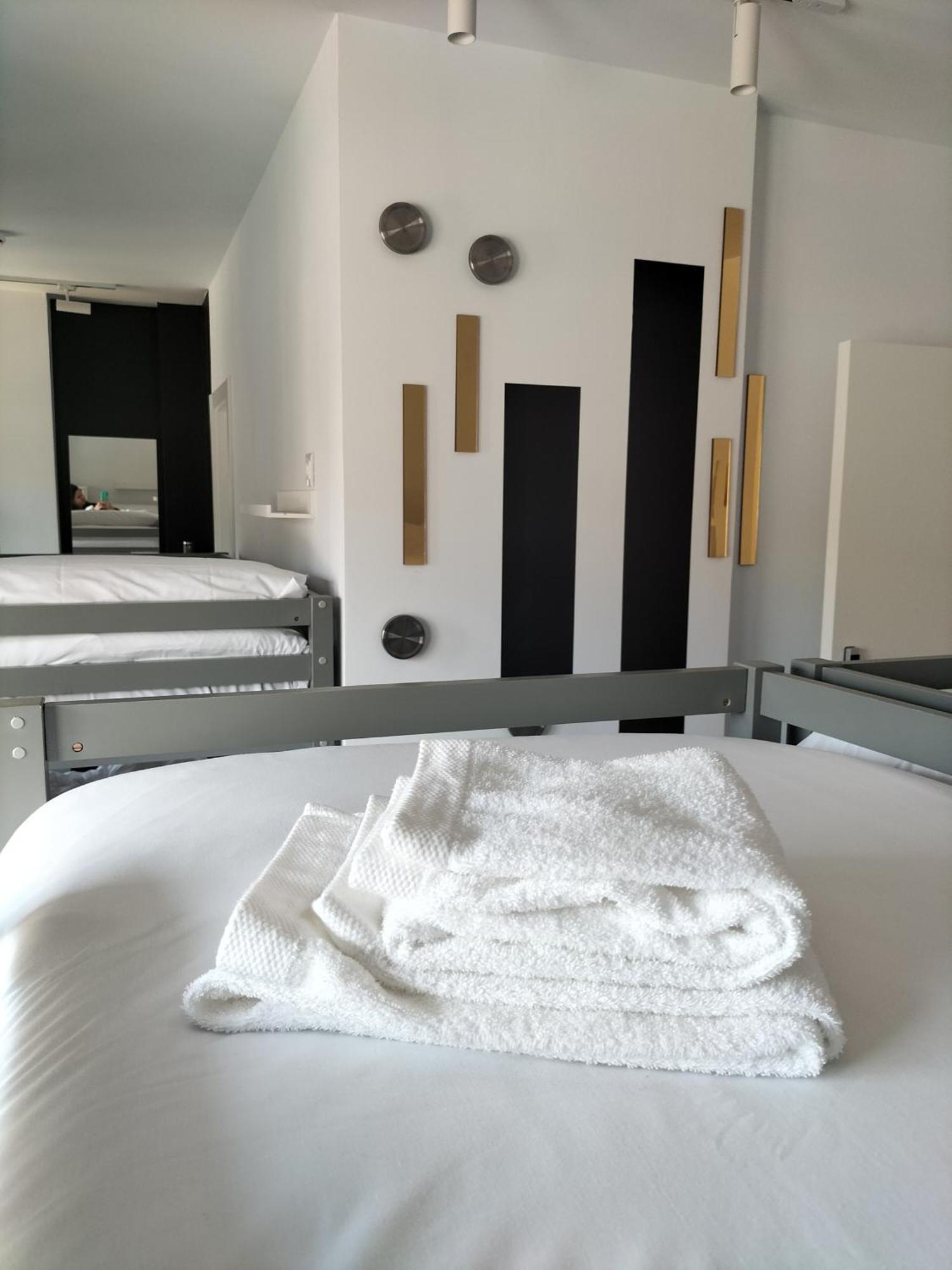 Hostel Alicante A-Cero Living ภายนอก รูปภาพ