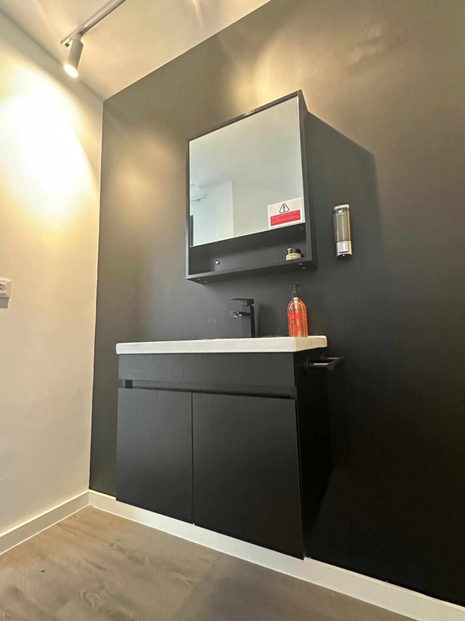 Hostel Alicante A-Cero Living ภายนอก รูปภาพ